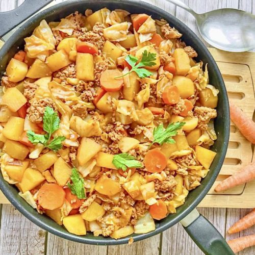 Vegane Kohl-Kartoffelpfanne mit Hack